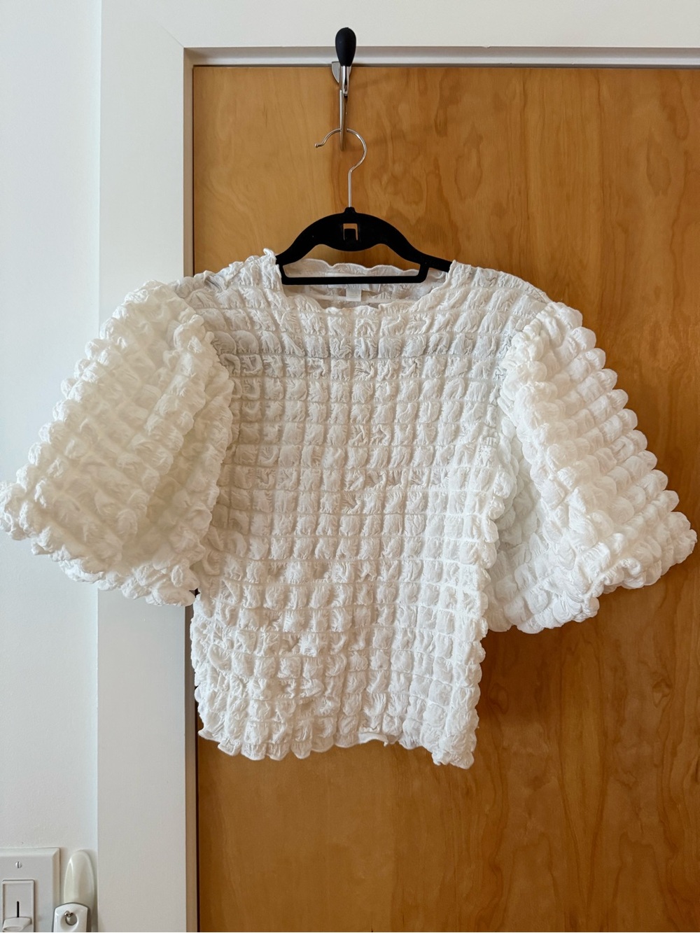 Women's White Textured Puff-Sleeve Top